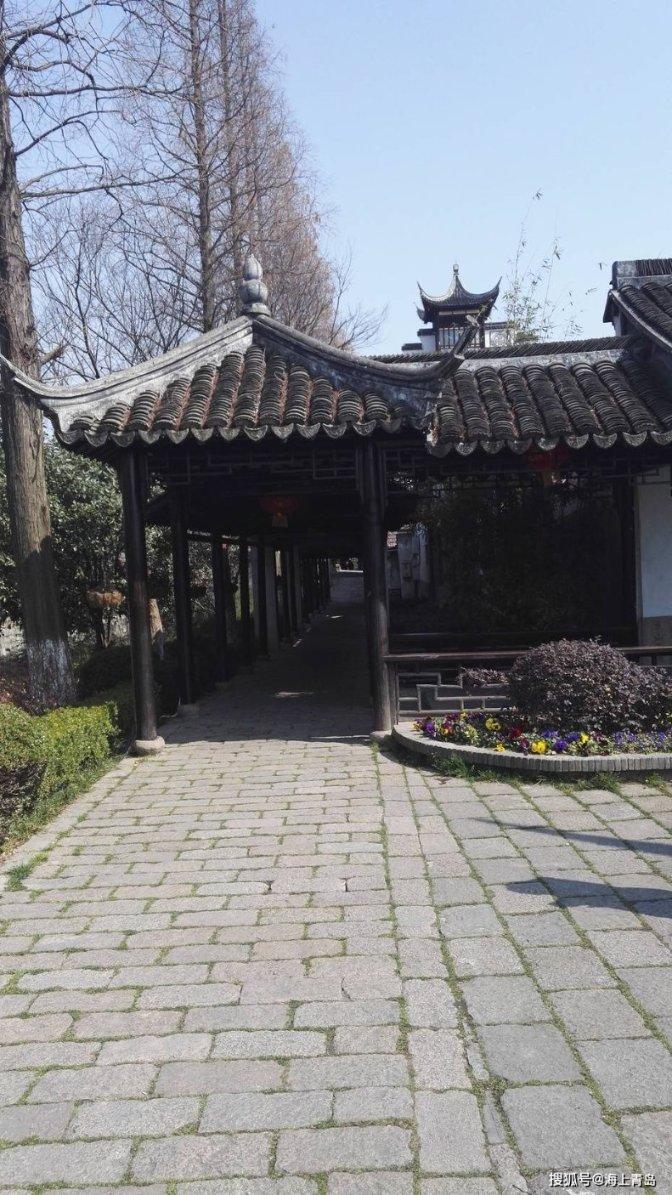 半天妖烤鱼总部下令下架美团外卖 北京多家门店：目前已通知恢复上线